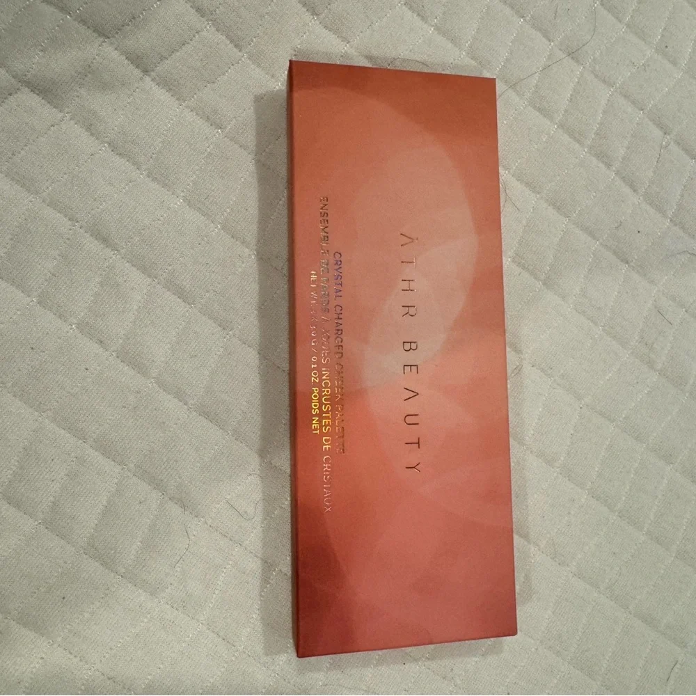AIHR Beauty Cheek Palette with Gold and Orange Shades